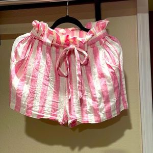 Indero, Juniors/Misses:small, off white and pink striped shorts